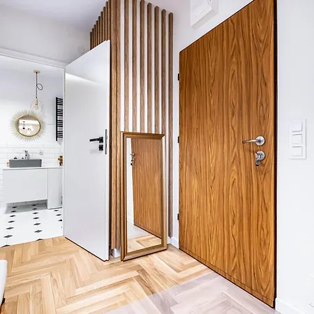 아파트 Luksusowy Blisko Centrum, Parking W Garazu Podziemnym 바르샤바